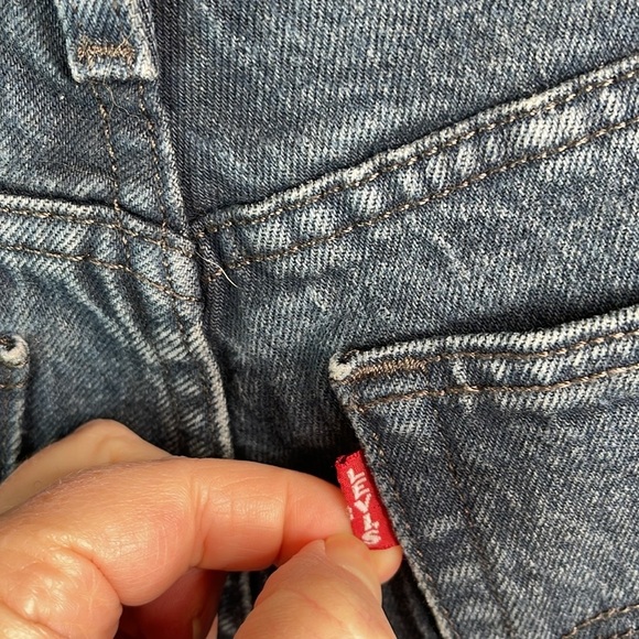 Levi’s Premium Wedgie Fit Upcycled Shorts Black Denim High Waist Button Fly  27 - Picture 6 of 14